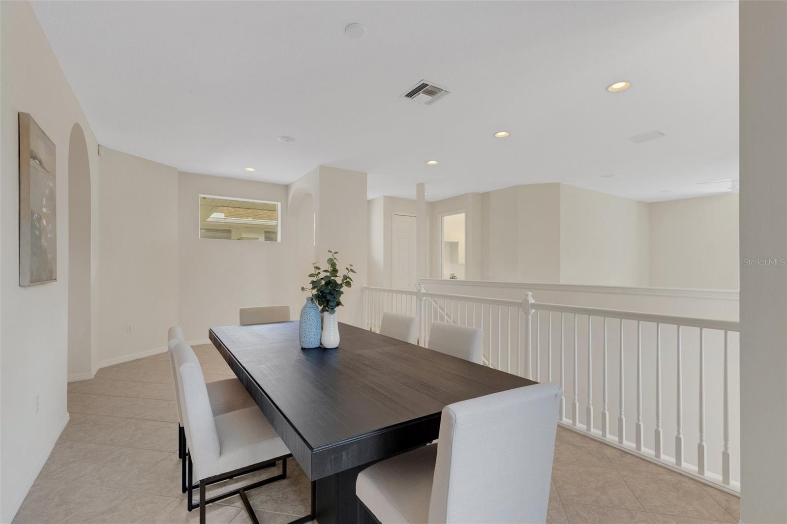 Large dining room for friends and family!