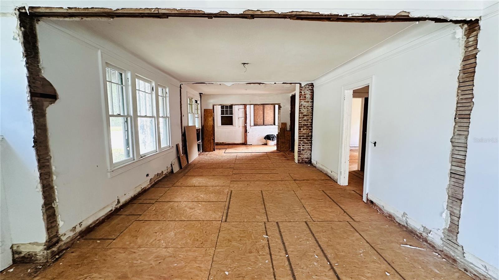 Living room lookimg toward kitchen