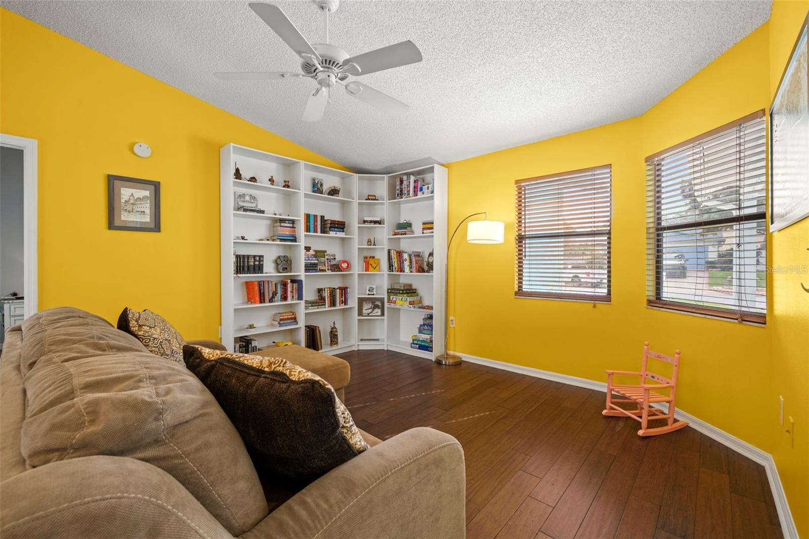 Living room with builtin book shelf