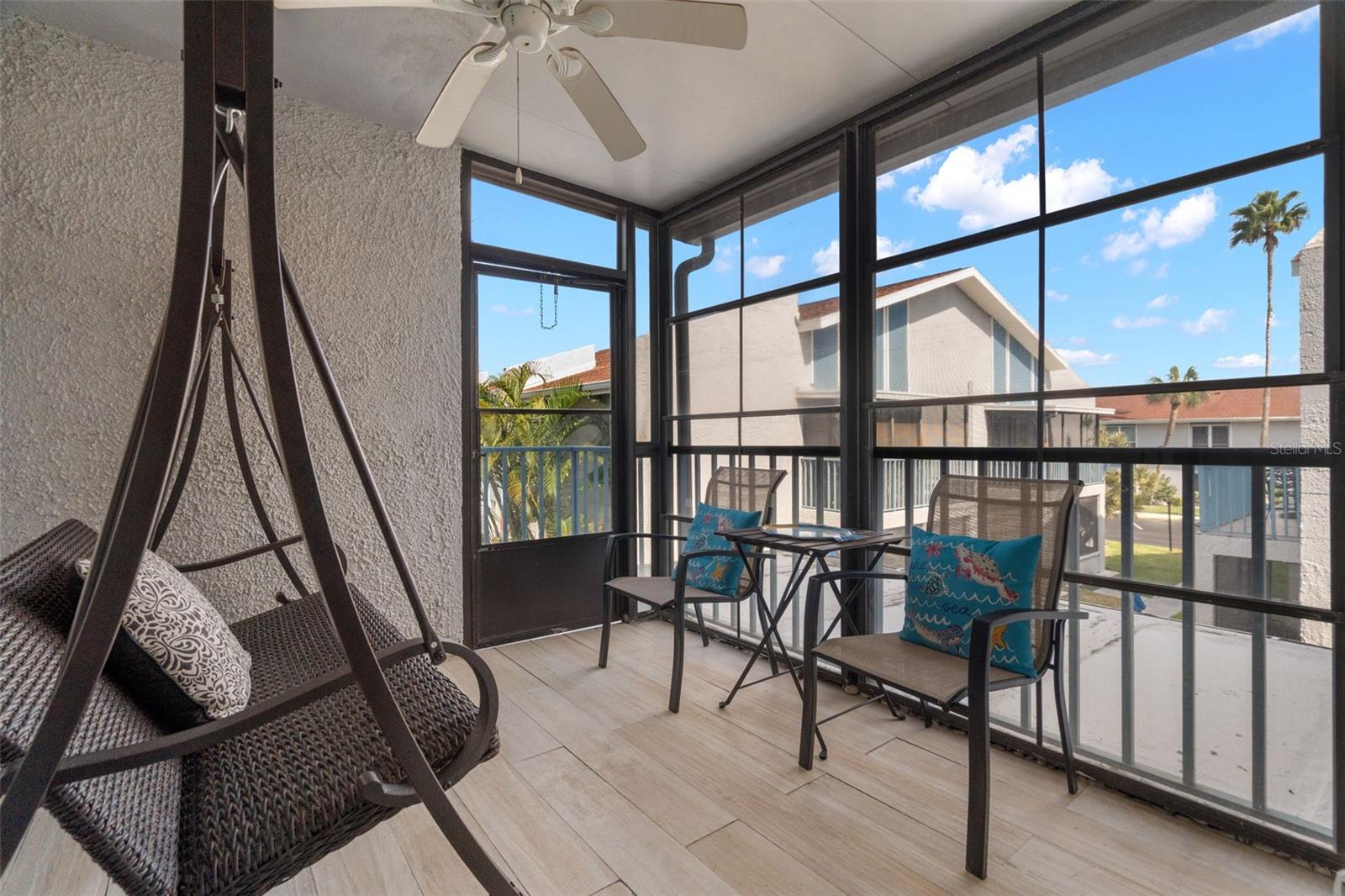 Relaxing enclosed Front Porch Florida Room