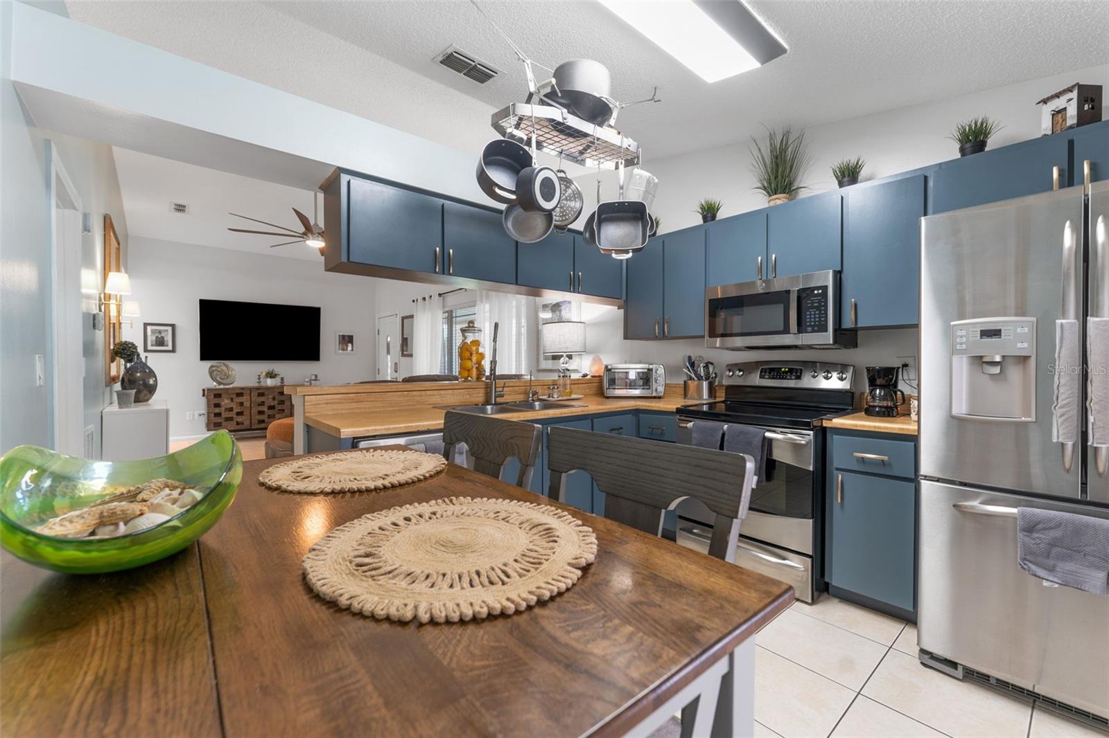 dining space in kitchen