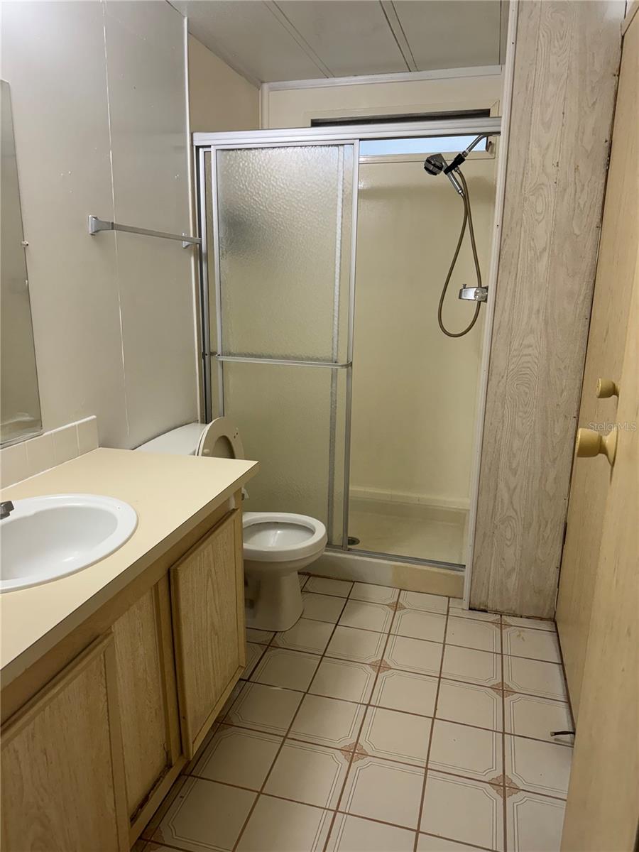 2nd Bathroom