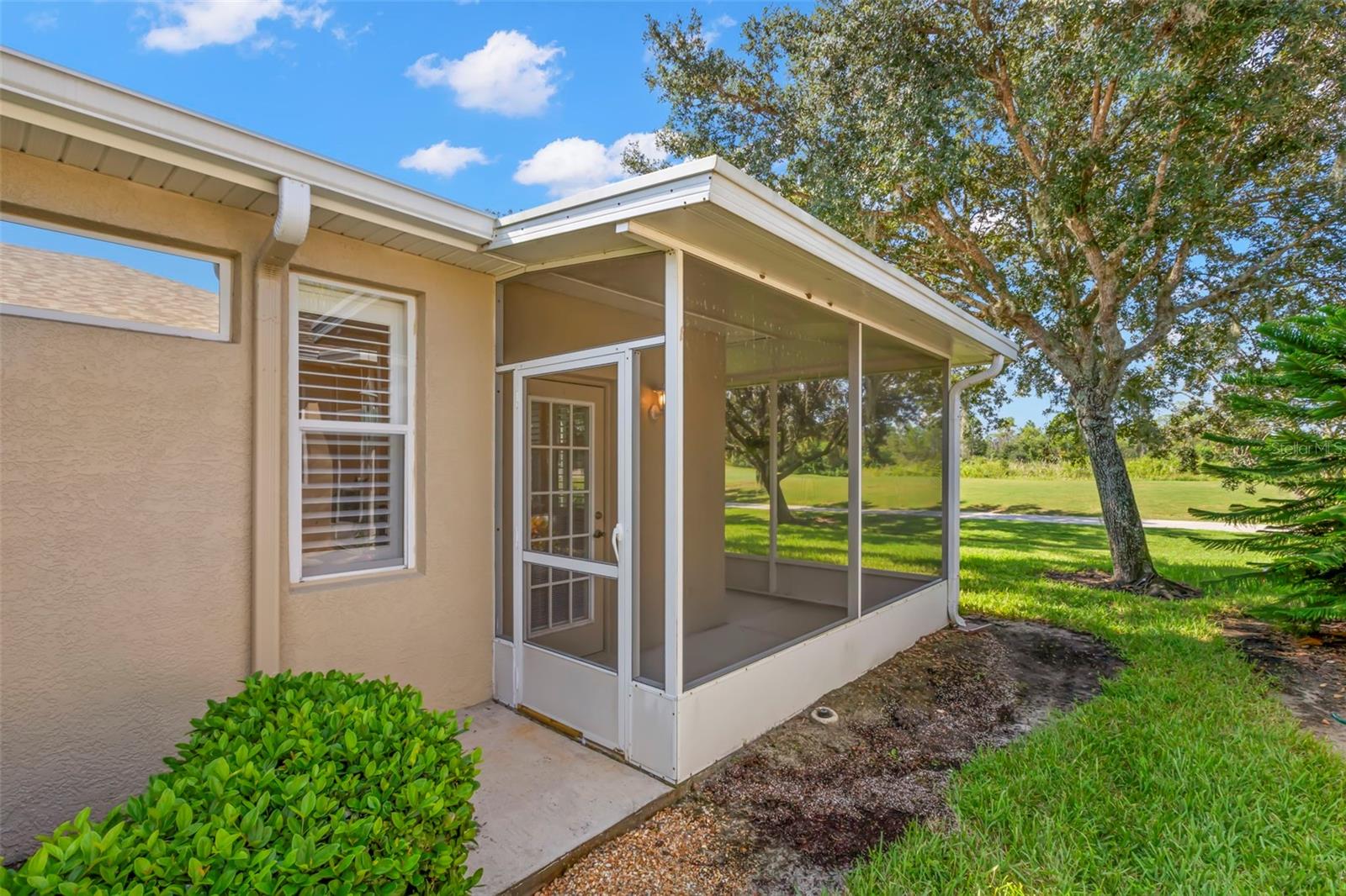 Rear Entry with Wrap Around Screened Lanai