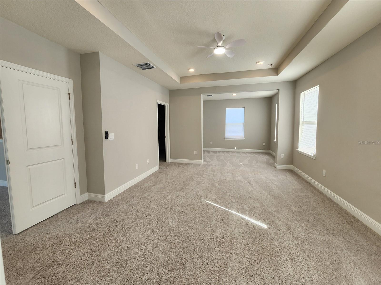 Master Bedroom w/Extended Seating Area