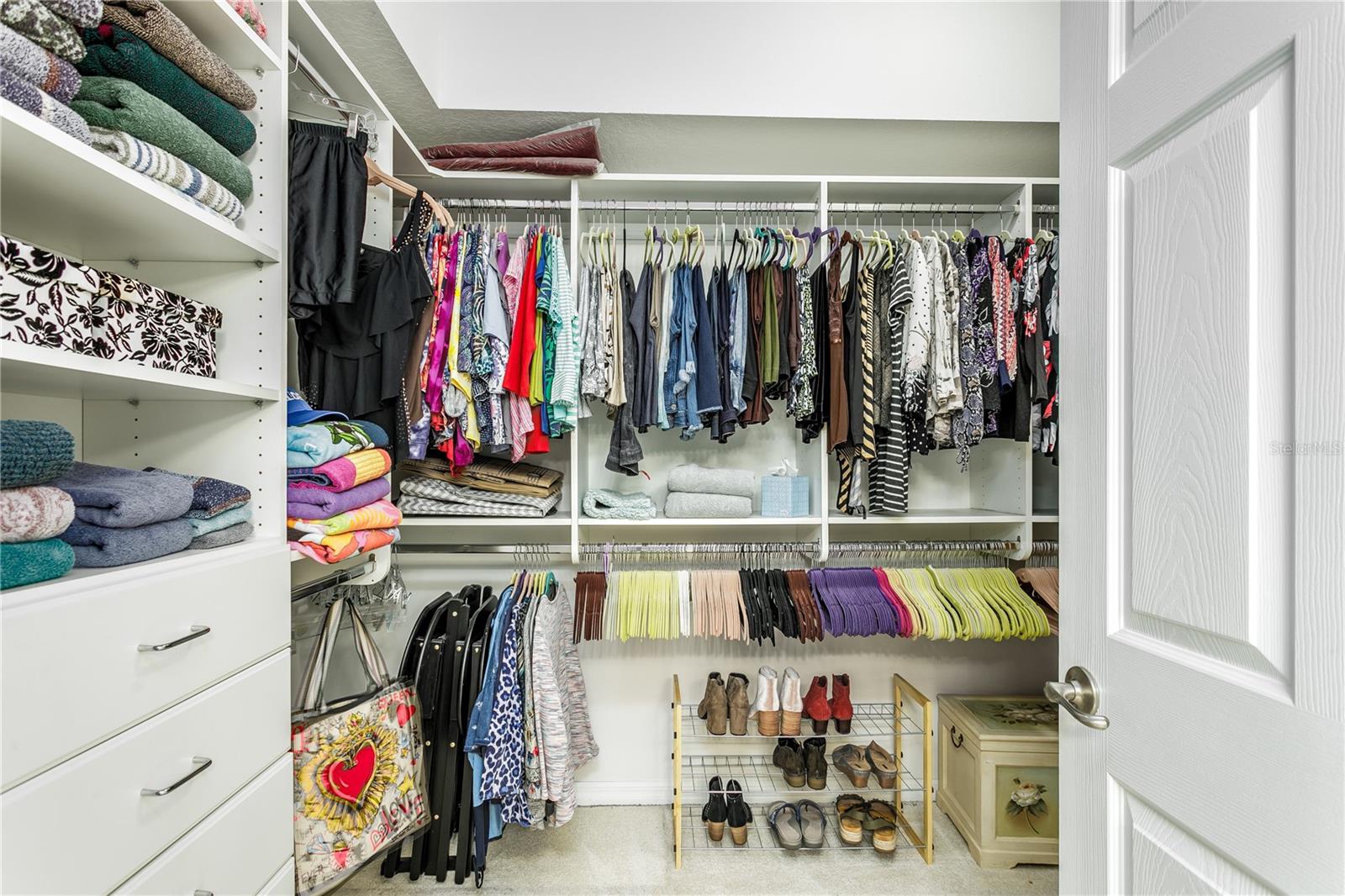 The perfect organized walk-in closet