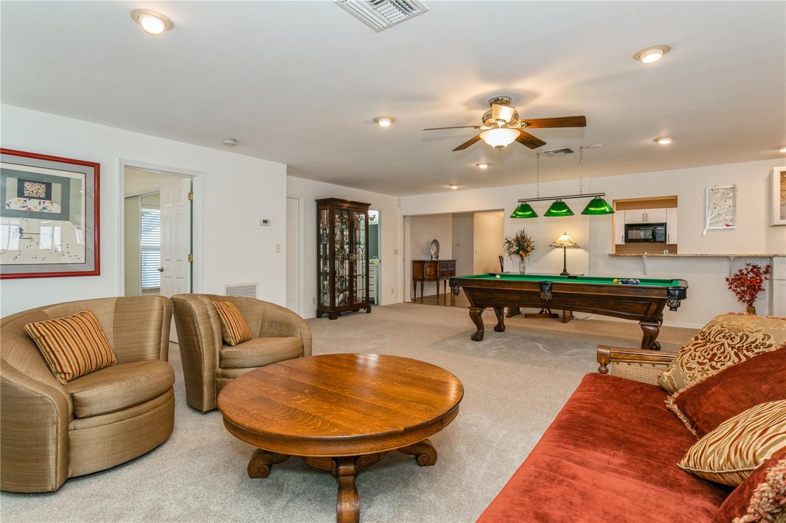 French doors leading to Lanai