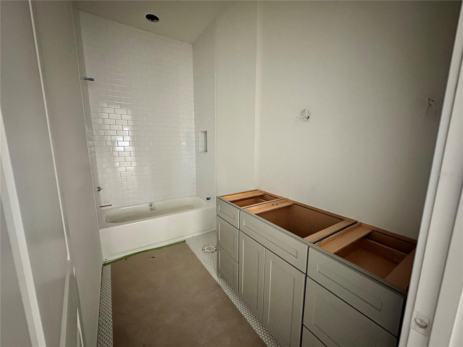 Photo is of a previously completed home of the same model. Finishes, features, and layout may vary. This image is for visual representation purposes only and does not reflect the current stage of 318 W Park Ave. Walk through tours available of this floor plan on another site.