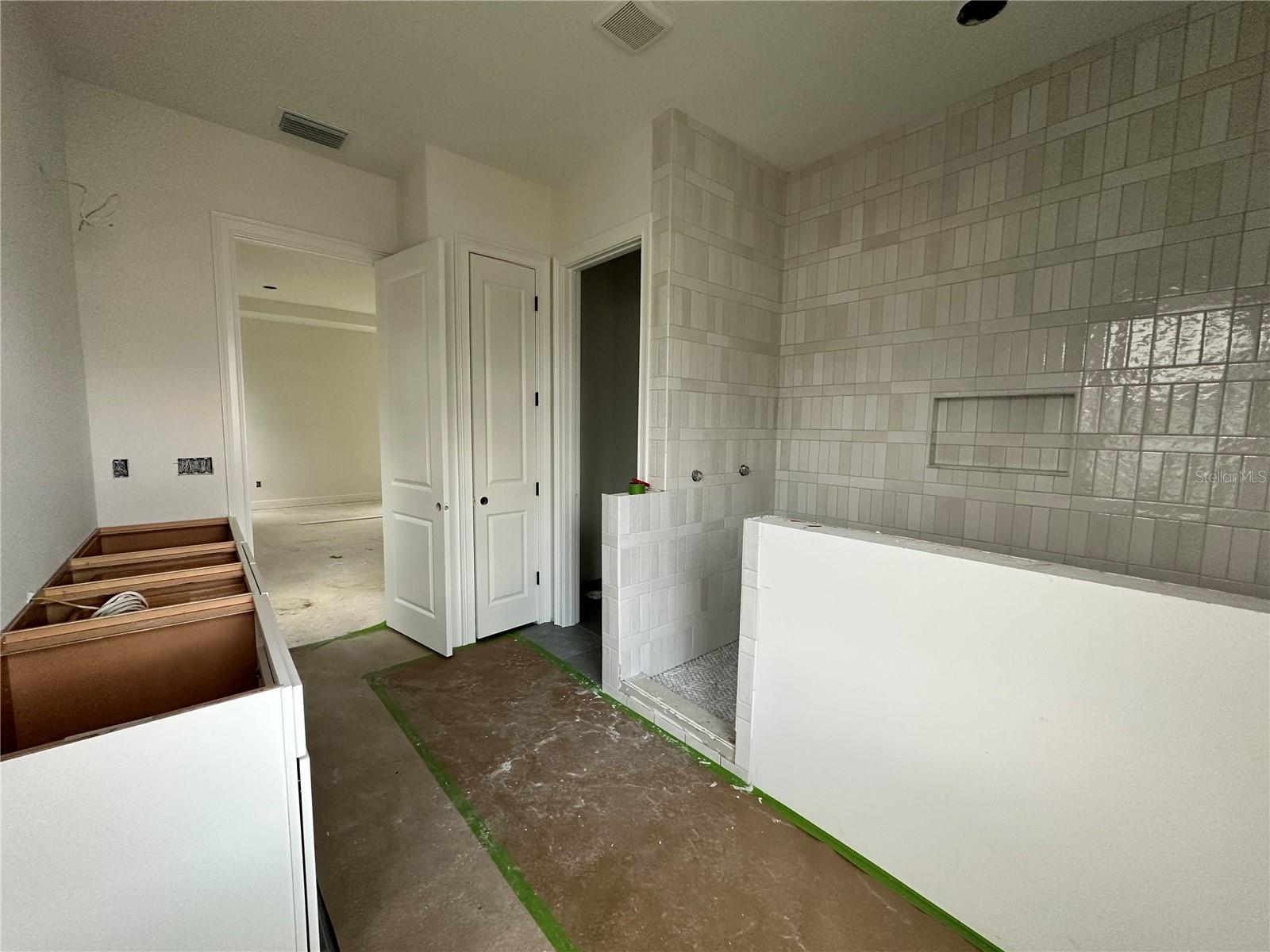 Photo is of a previously completed home of the same model. Finishes, features, and layout may vary. This image is for visual representation purposes only and does not reflect the current stage of 318 W Park Ave. Walk through tours available of this floor plan on another site.