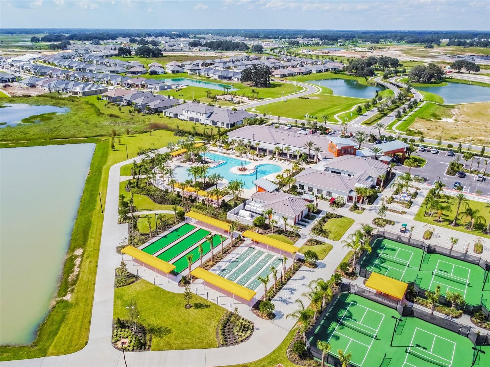 Tennis/Pickleball Courts/Pool