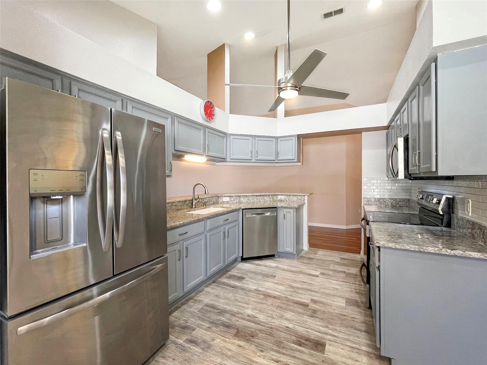 LIGHT AIRY KITCHEN