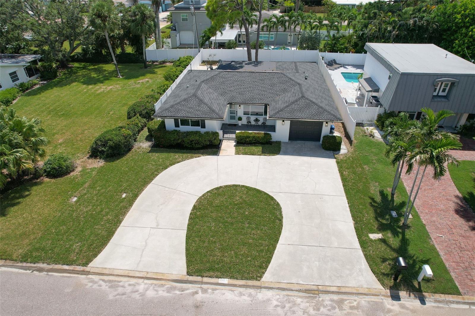 Aerial view of 110 8th St