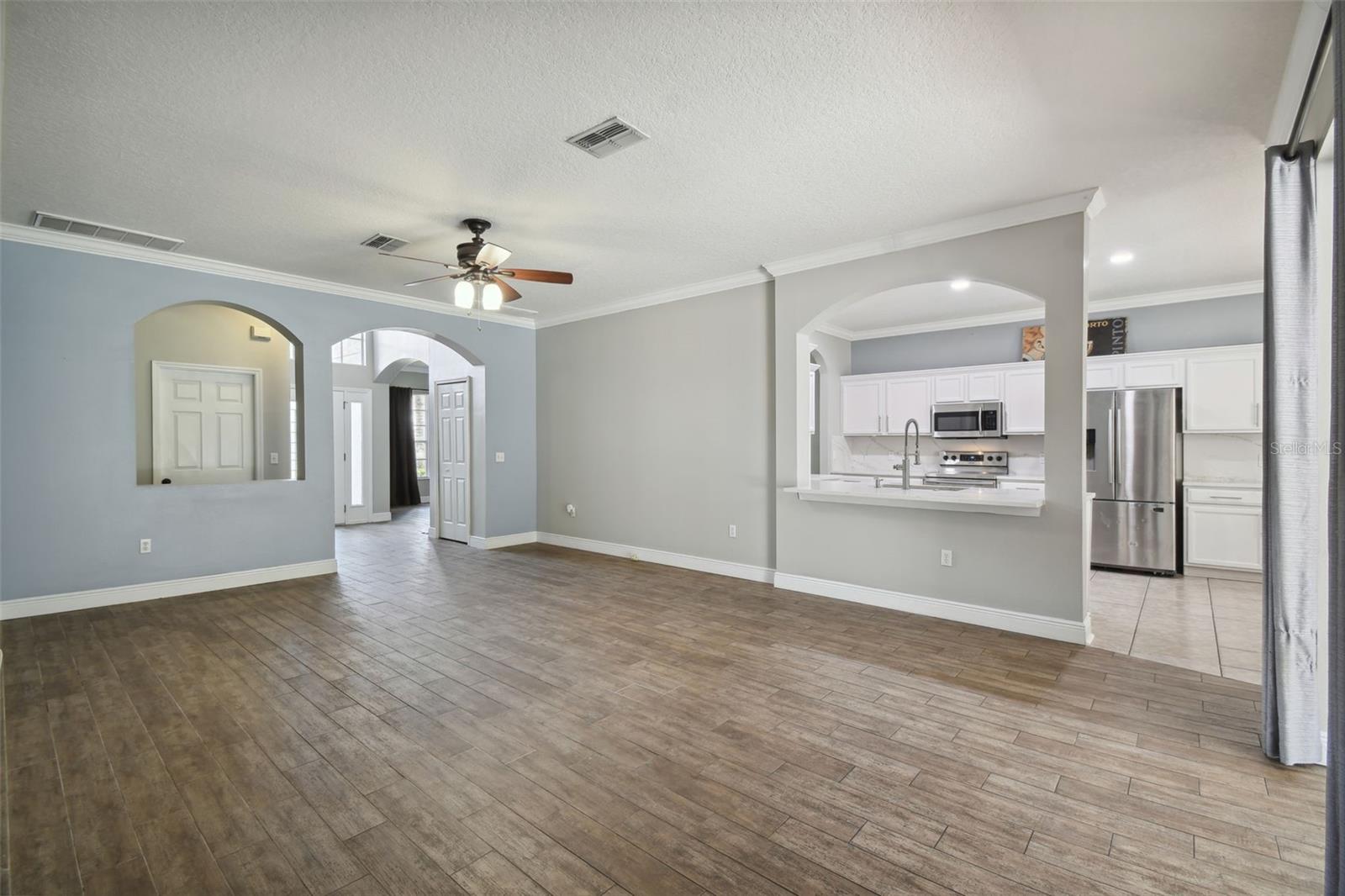 living room to kitchen