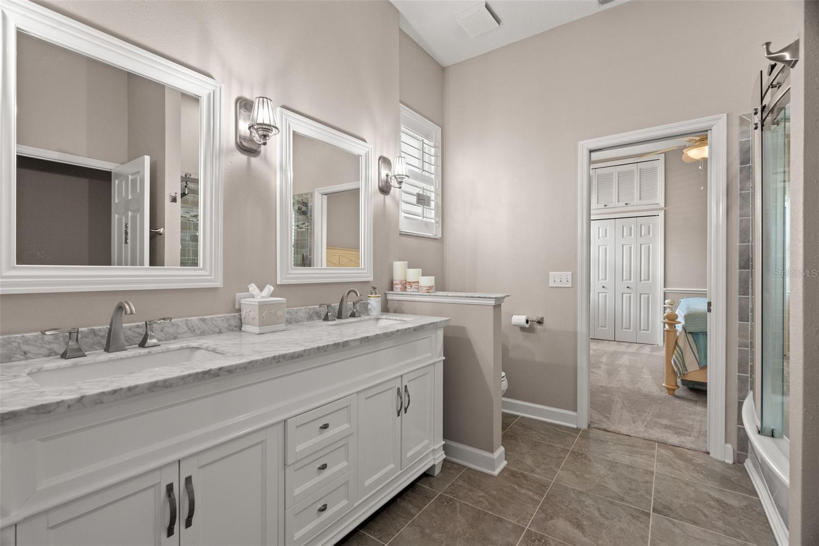 Jack and Jill bath between two of the bedrooms.