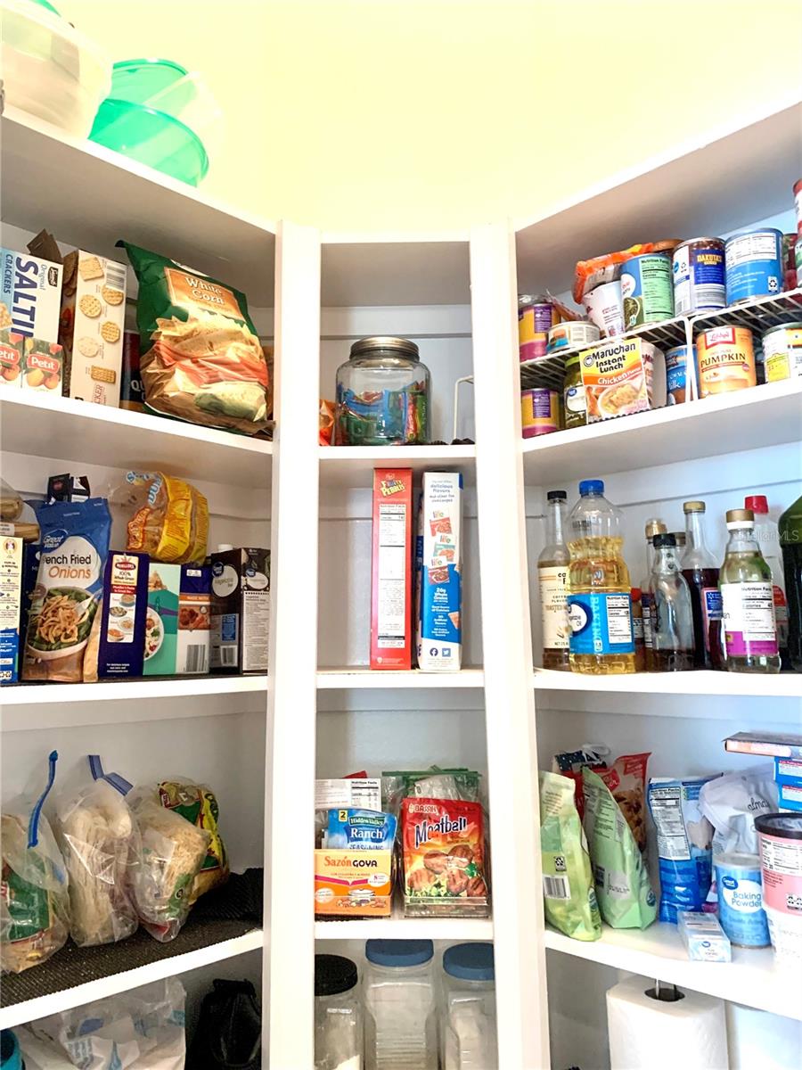 Walk in pantry