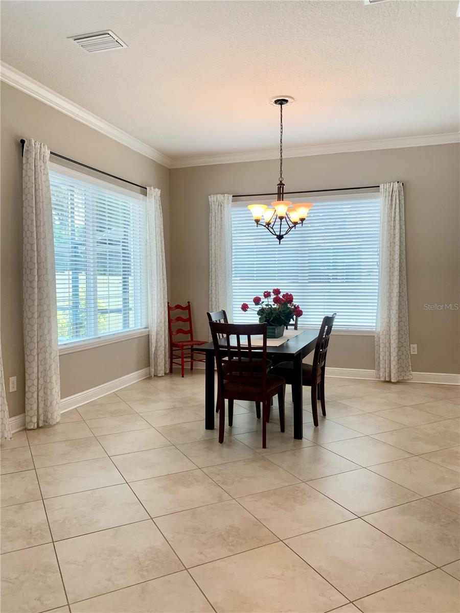 Breakfast space and sun room