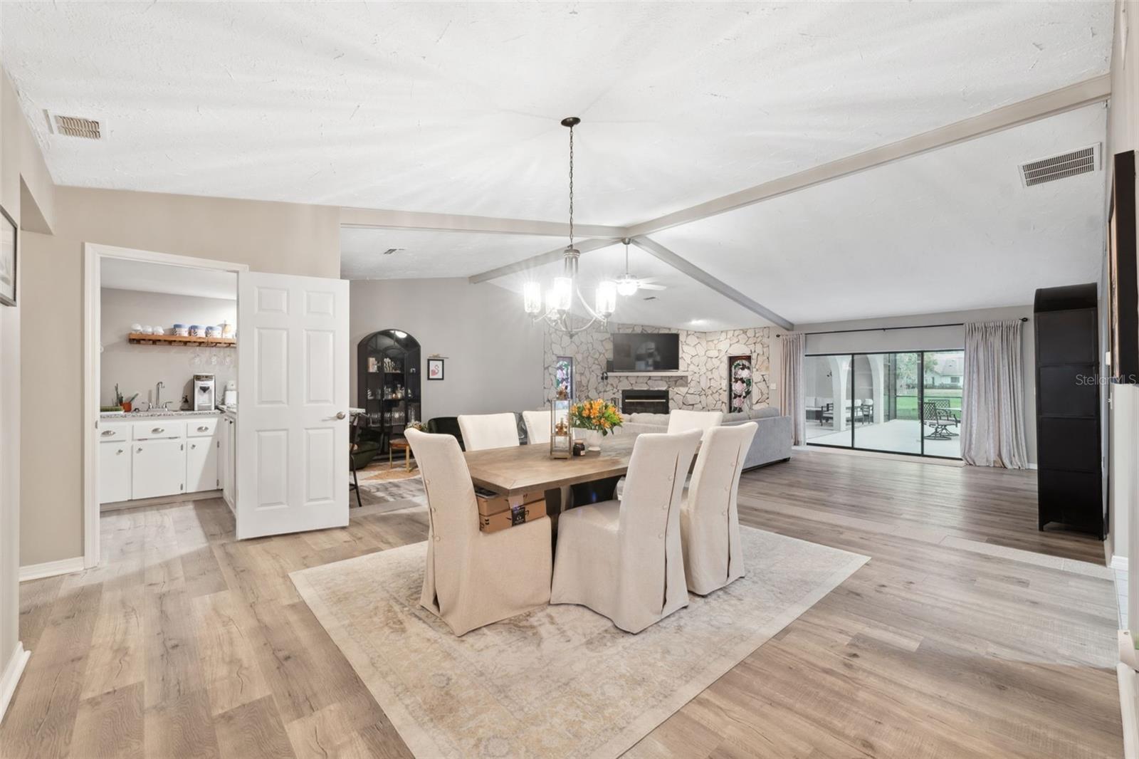 Formal Dining Room, Full Bar (on left)