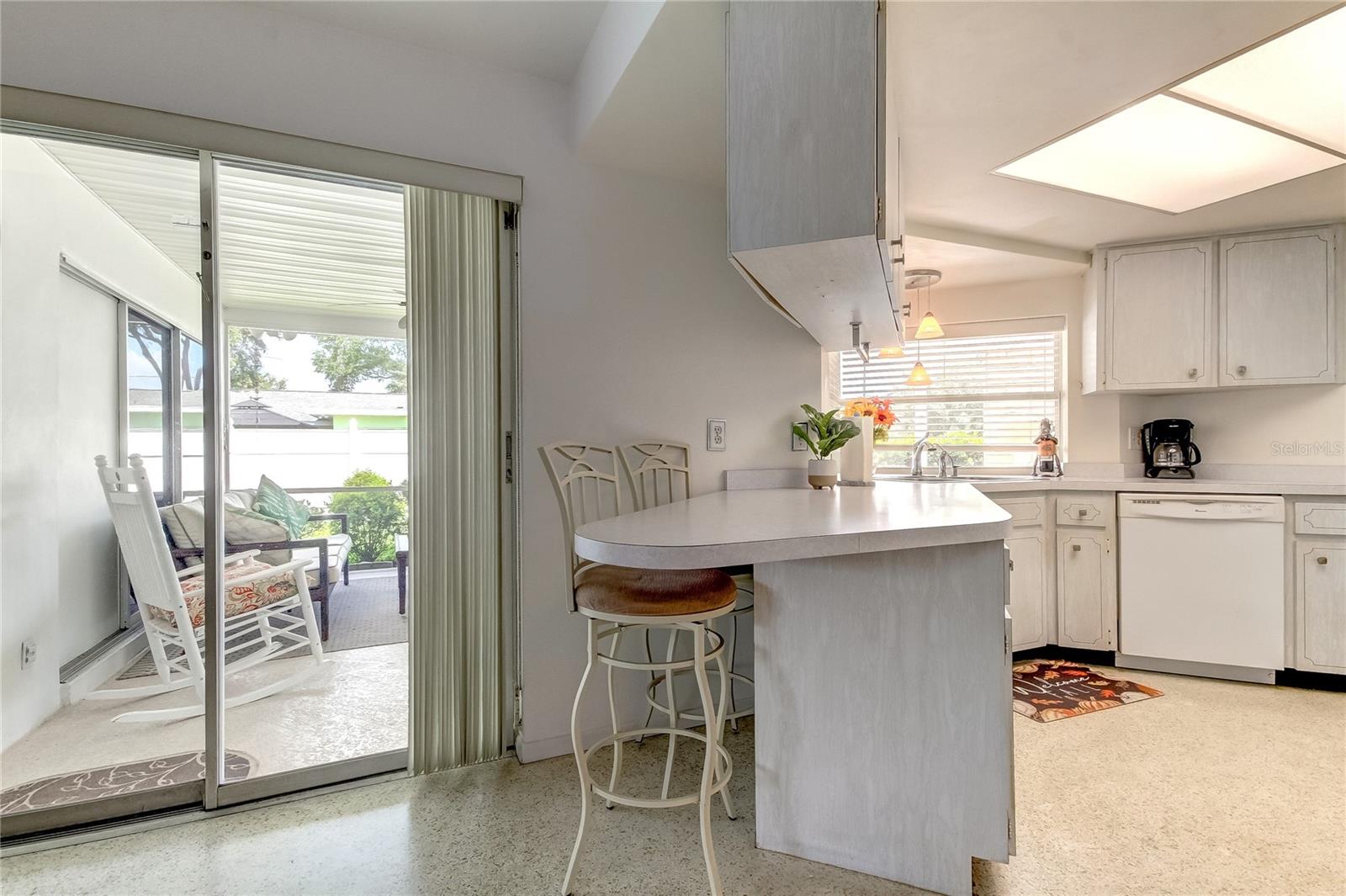 Breakfast bar in kitchen