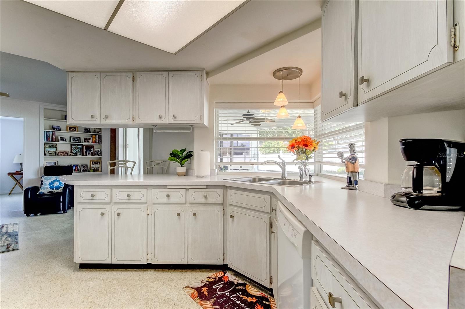 Kitchen looking toward breakfast bar