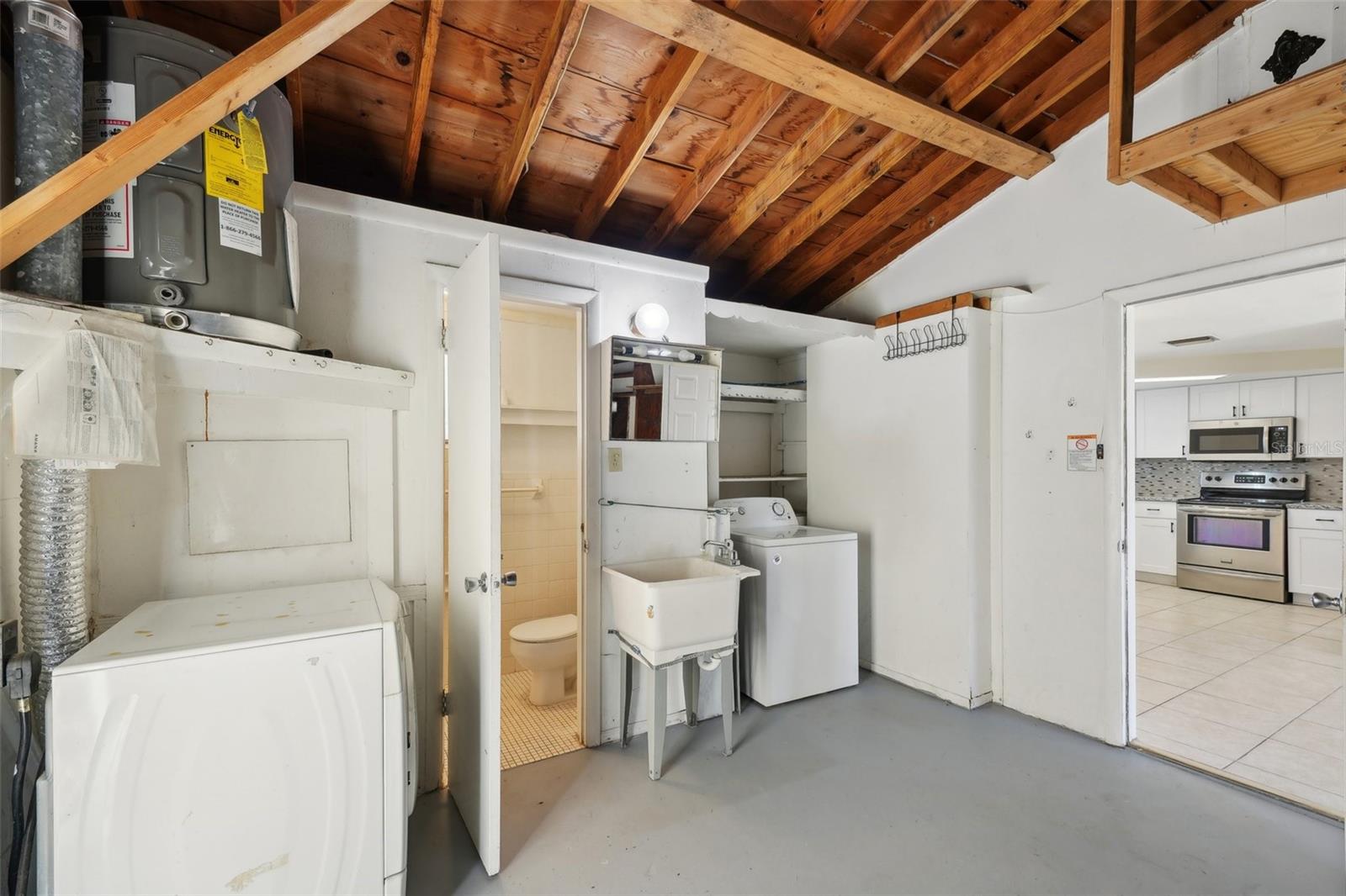 Laundry area with wash tub