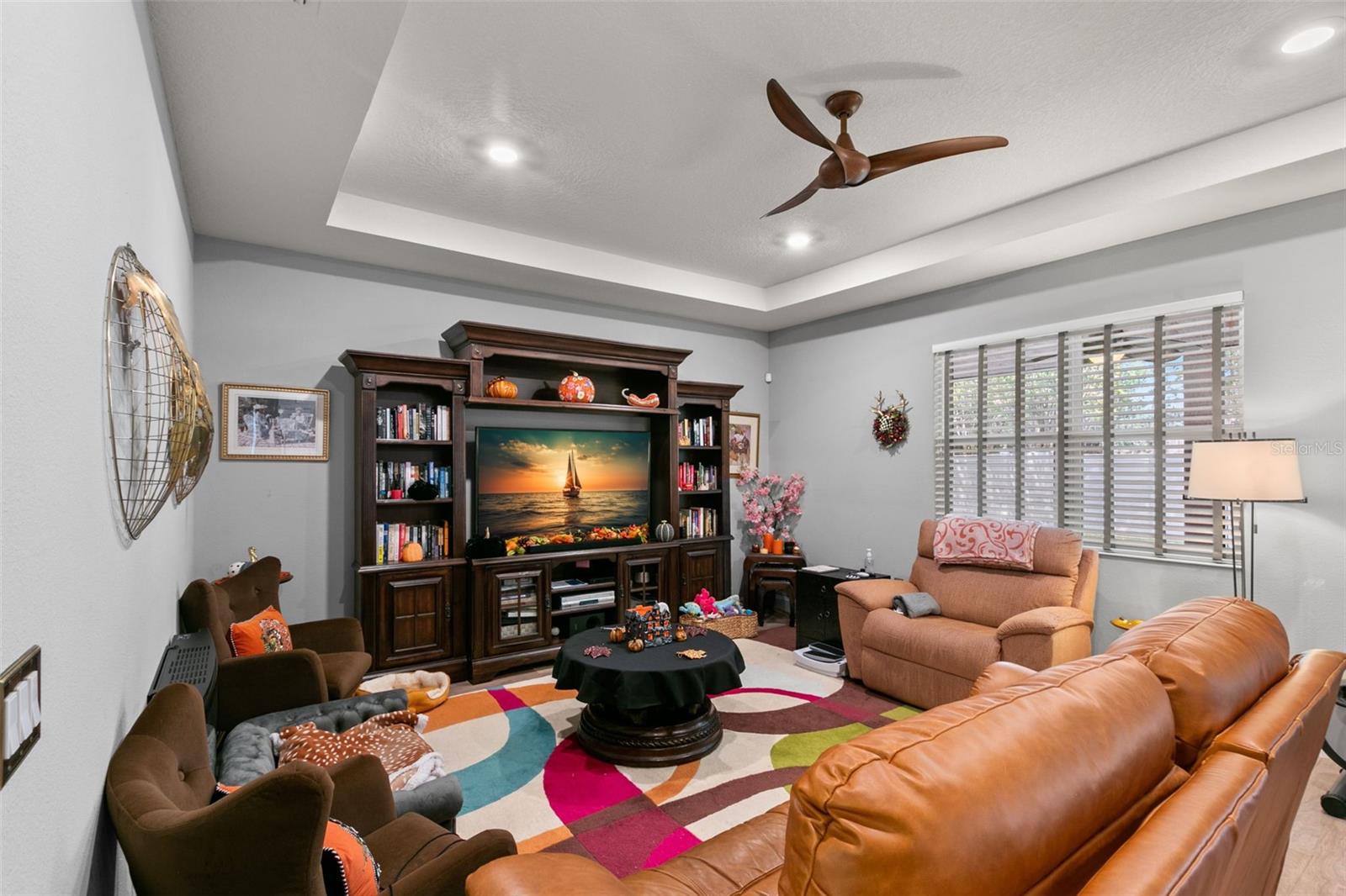 Living Room with Tray Ceiling