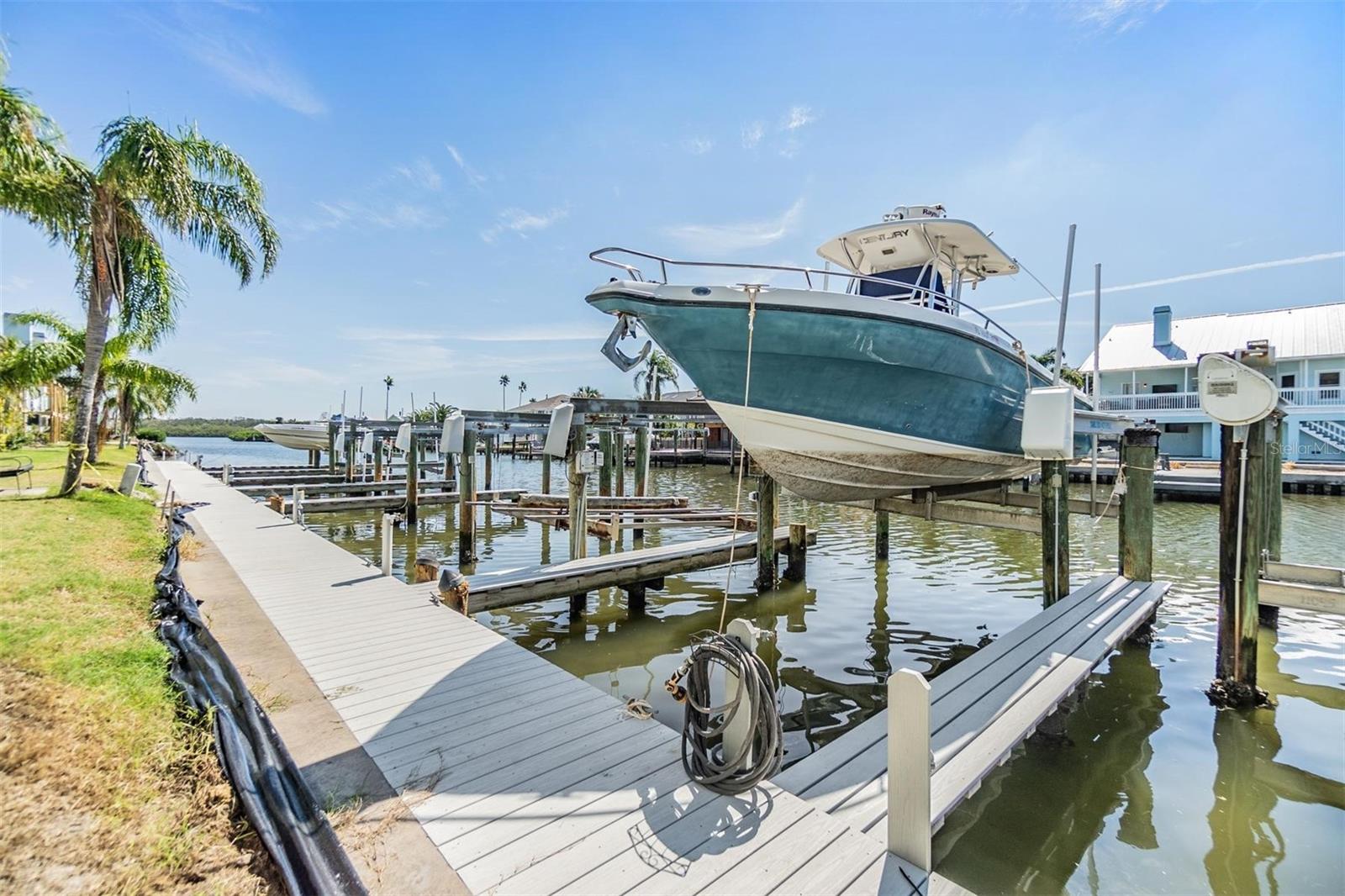 Your BOAT LIFT & DOCK with water & electricity!