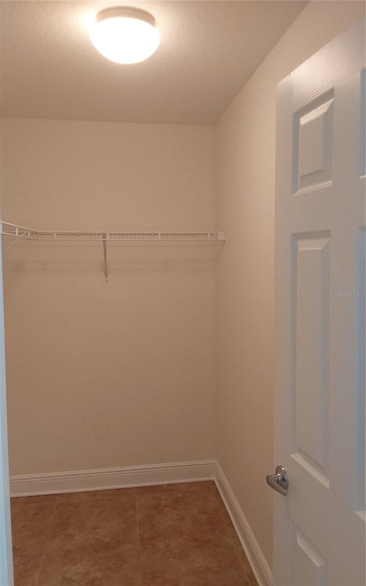 Walk-in Closet