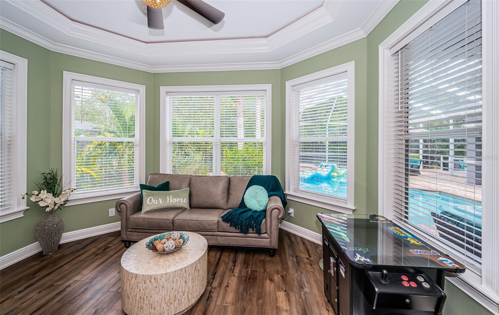 Downstairs master suite sitting area