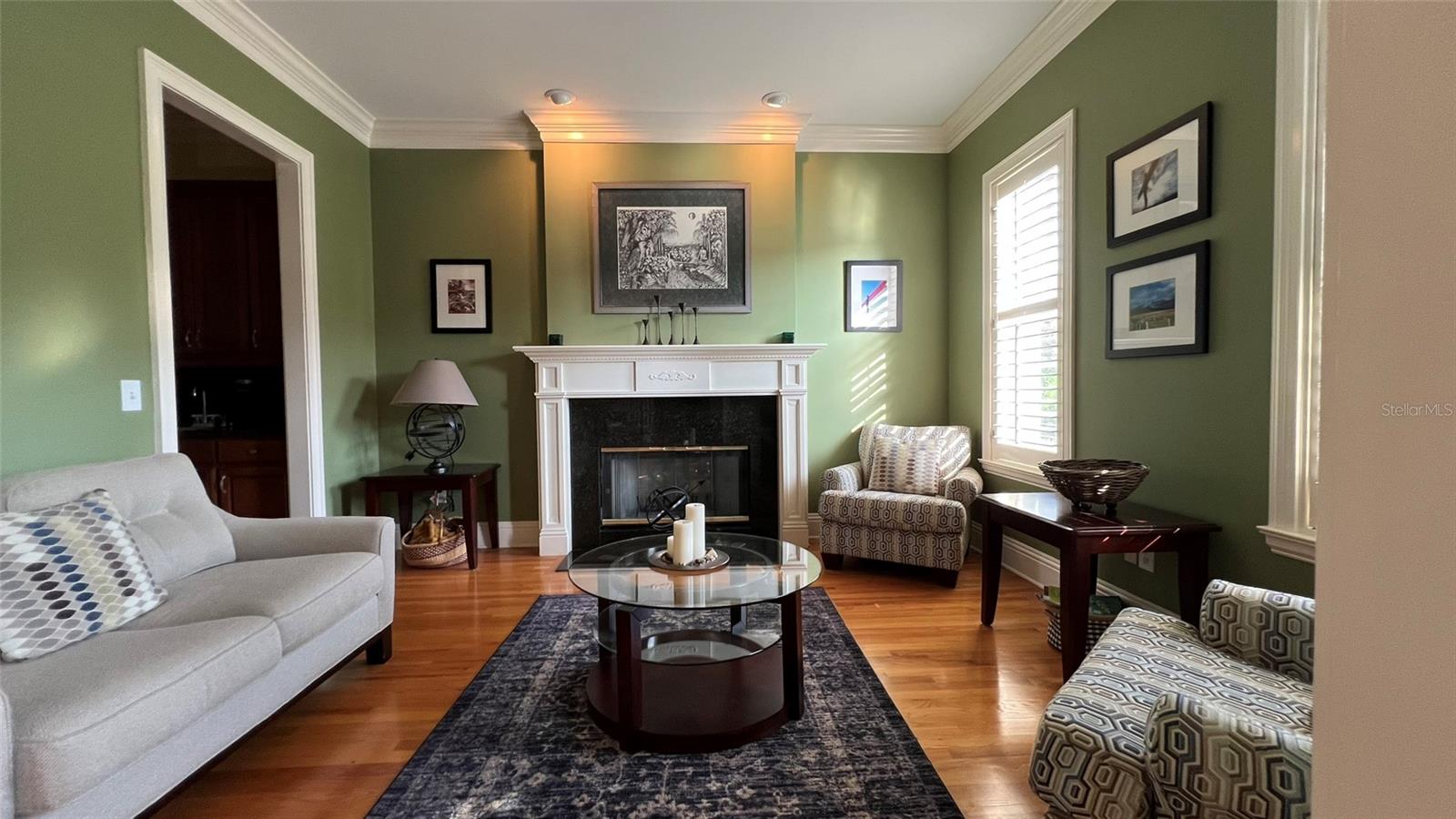 Formal sitting room