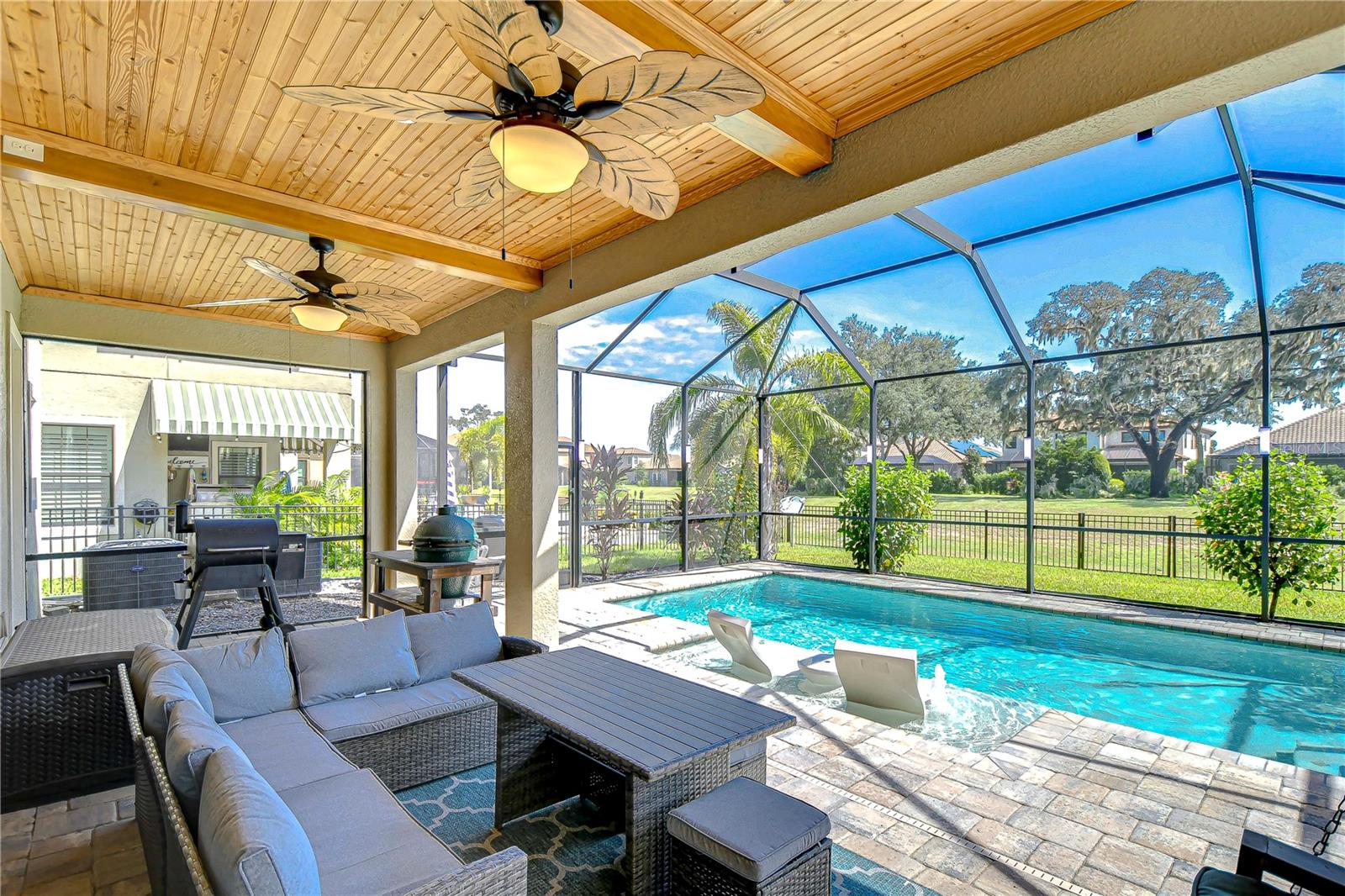 Extended screened patio!