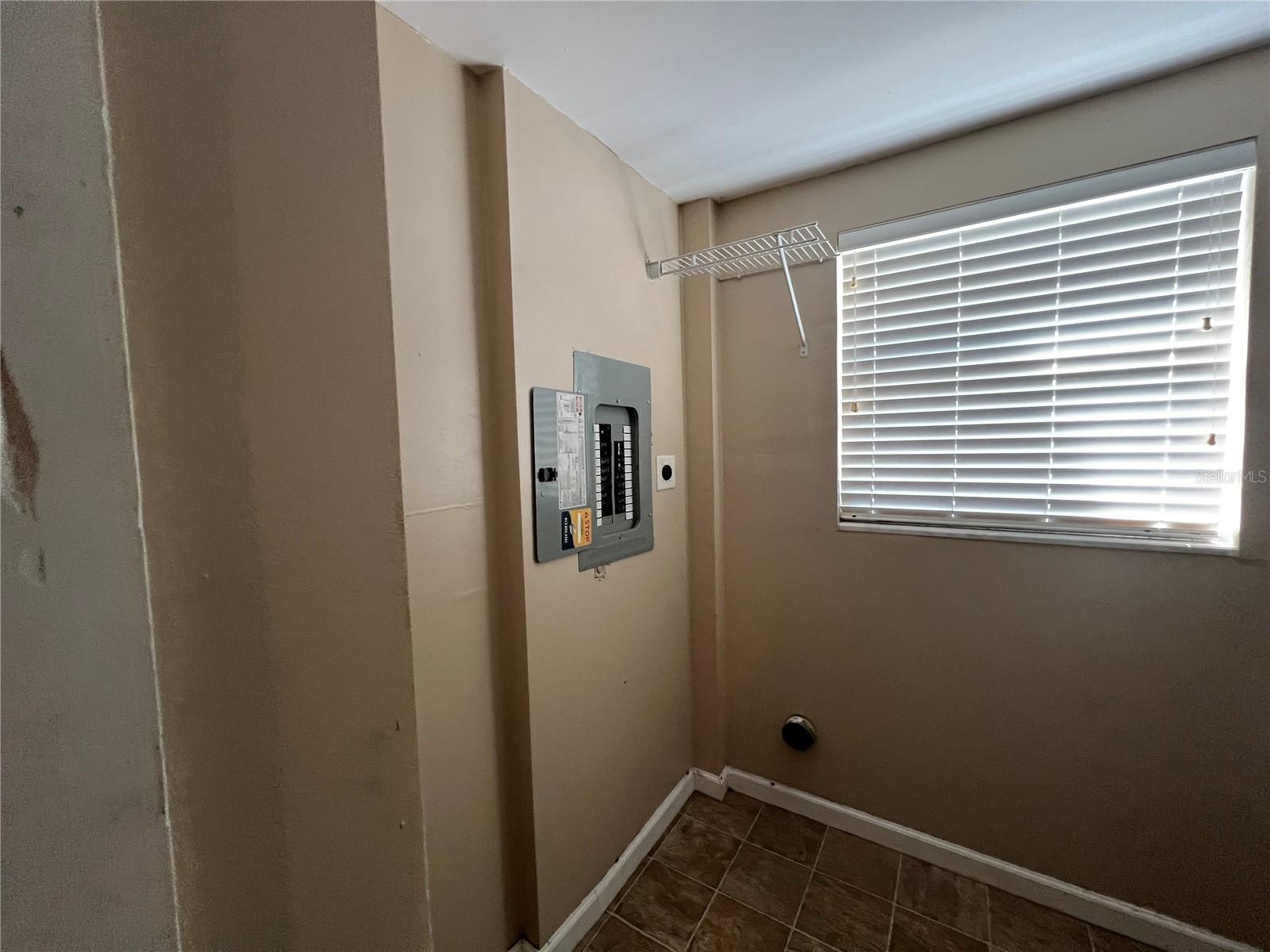 Laundry room - dryer hook up - 4043 Burrows RD, Zephyrhills, FL