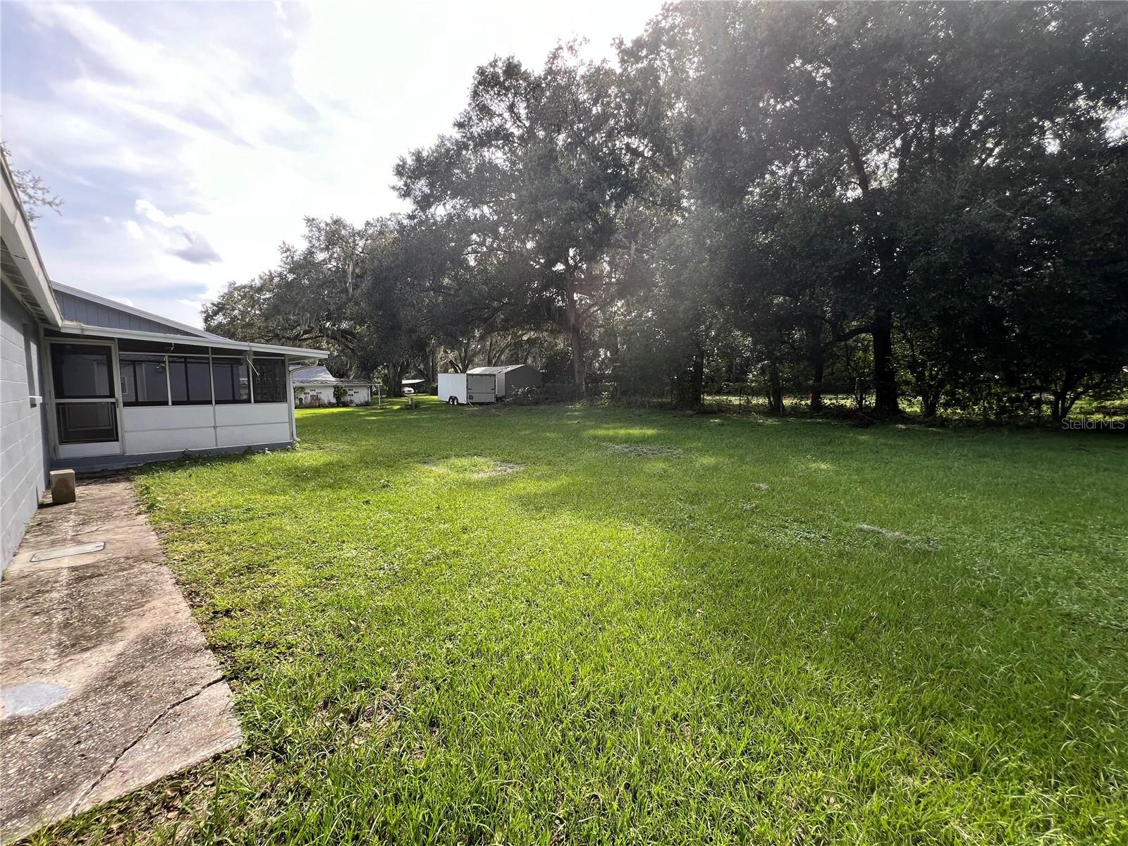 Screened lanai - 4043 Burrows RD, Zephyrhills, FL