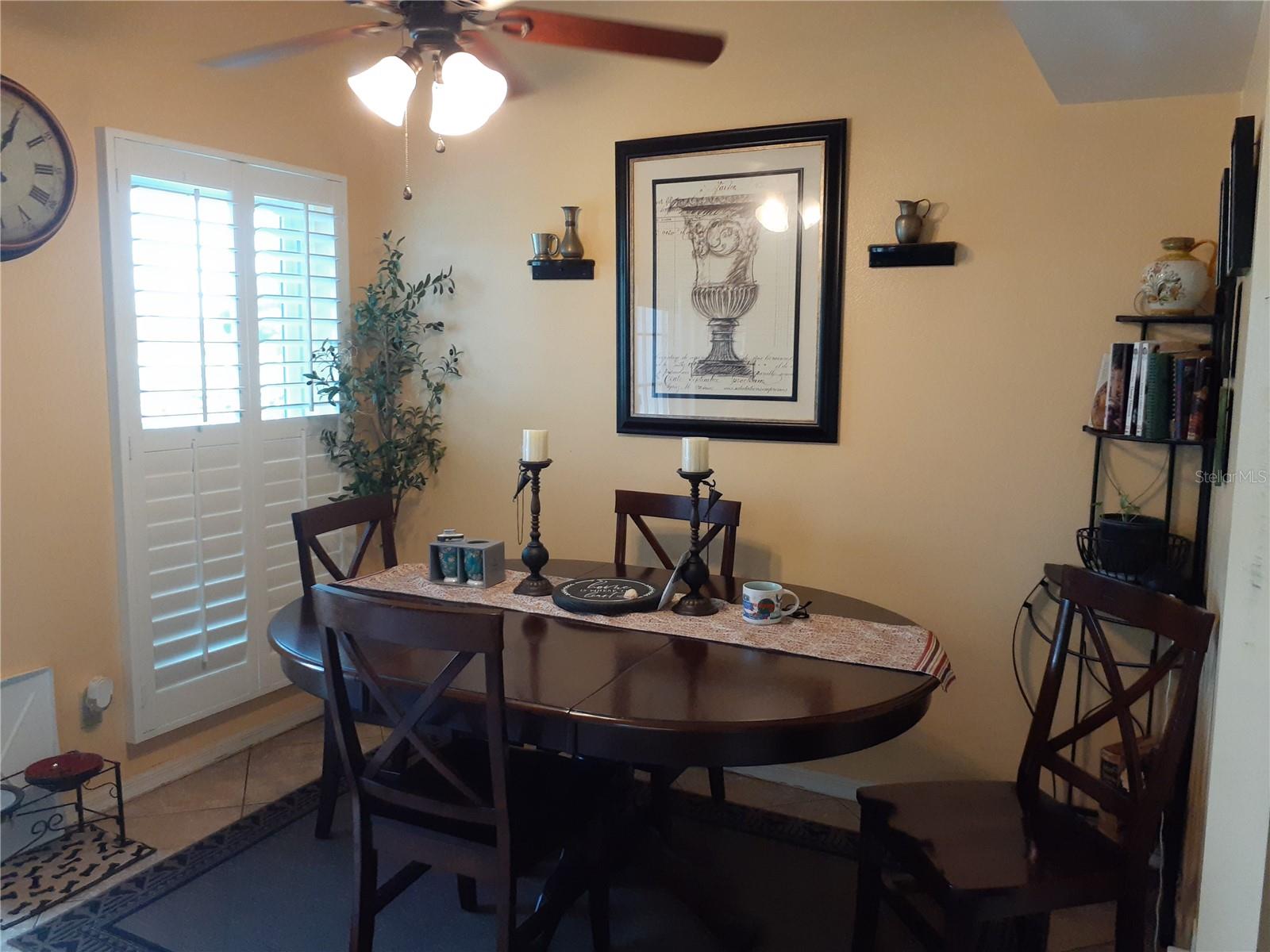 Dining area off of kitchen