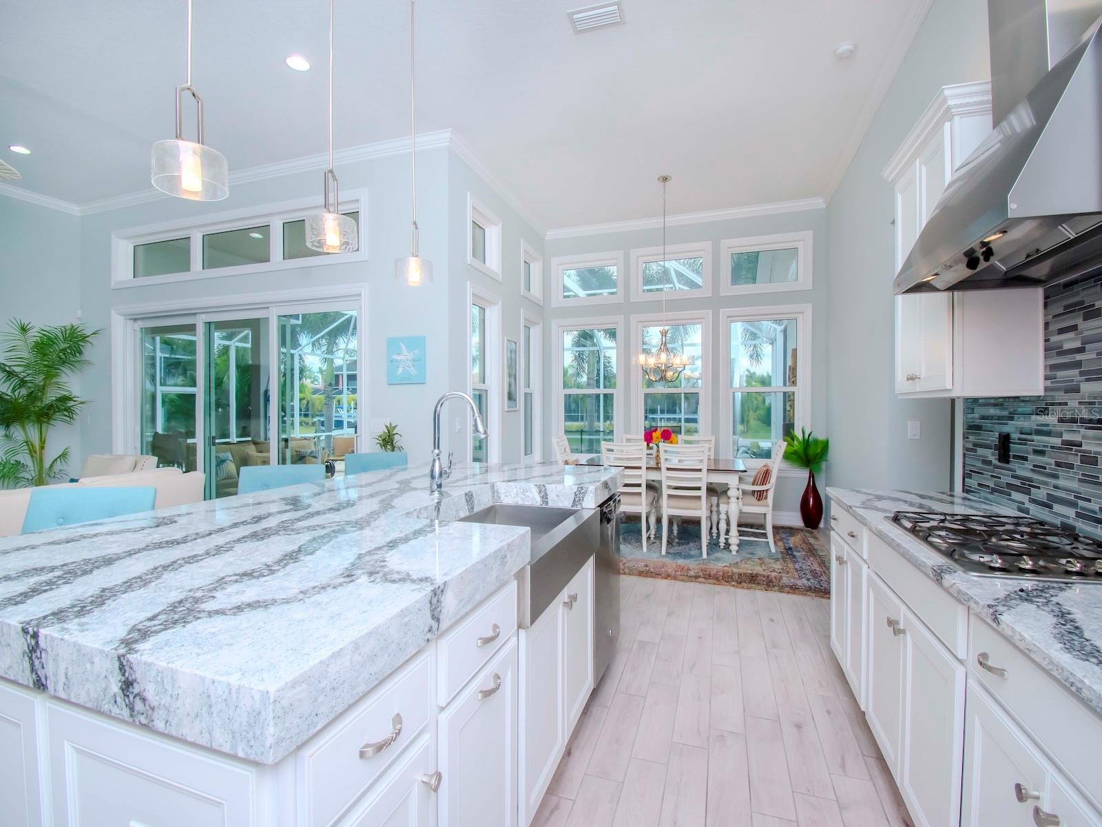 Kitchen & Dining Area