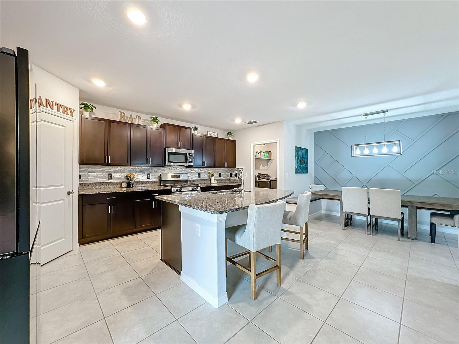 Kitchen/Dining Room Combo