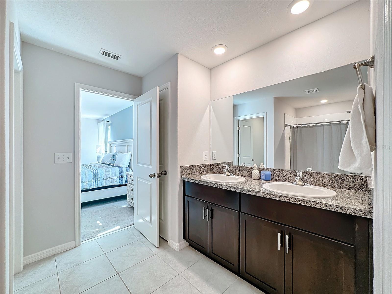 Owner's Suite-En Suite Bathroom