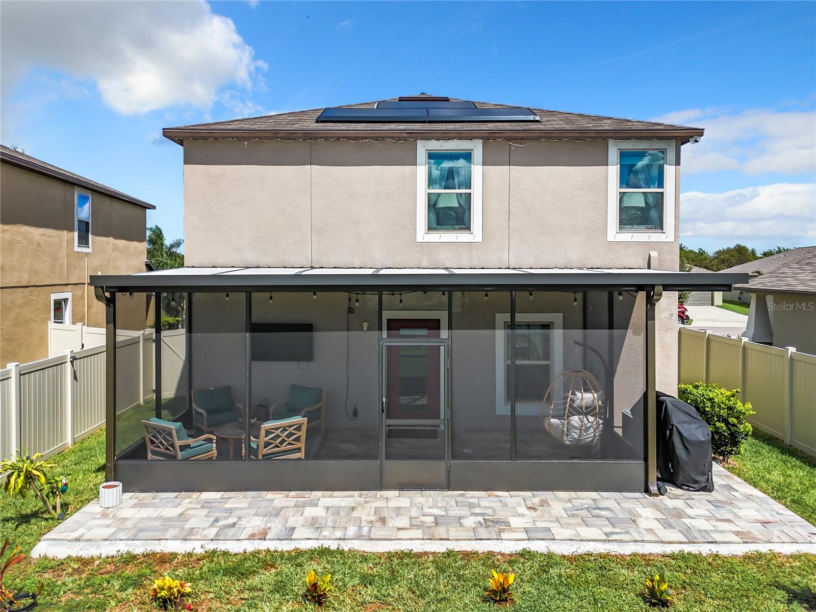 Oversized Enclosed Lanai