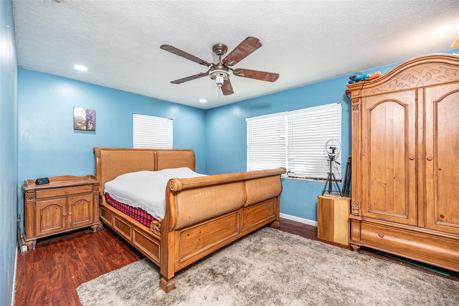 The owners suite features an ensuite bathroom.