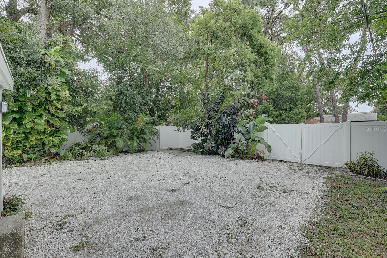 Double gate with Alley access