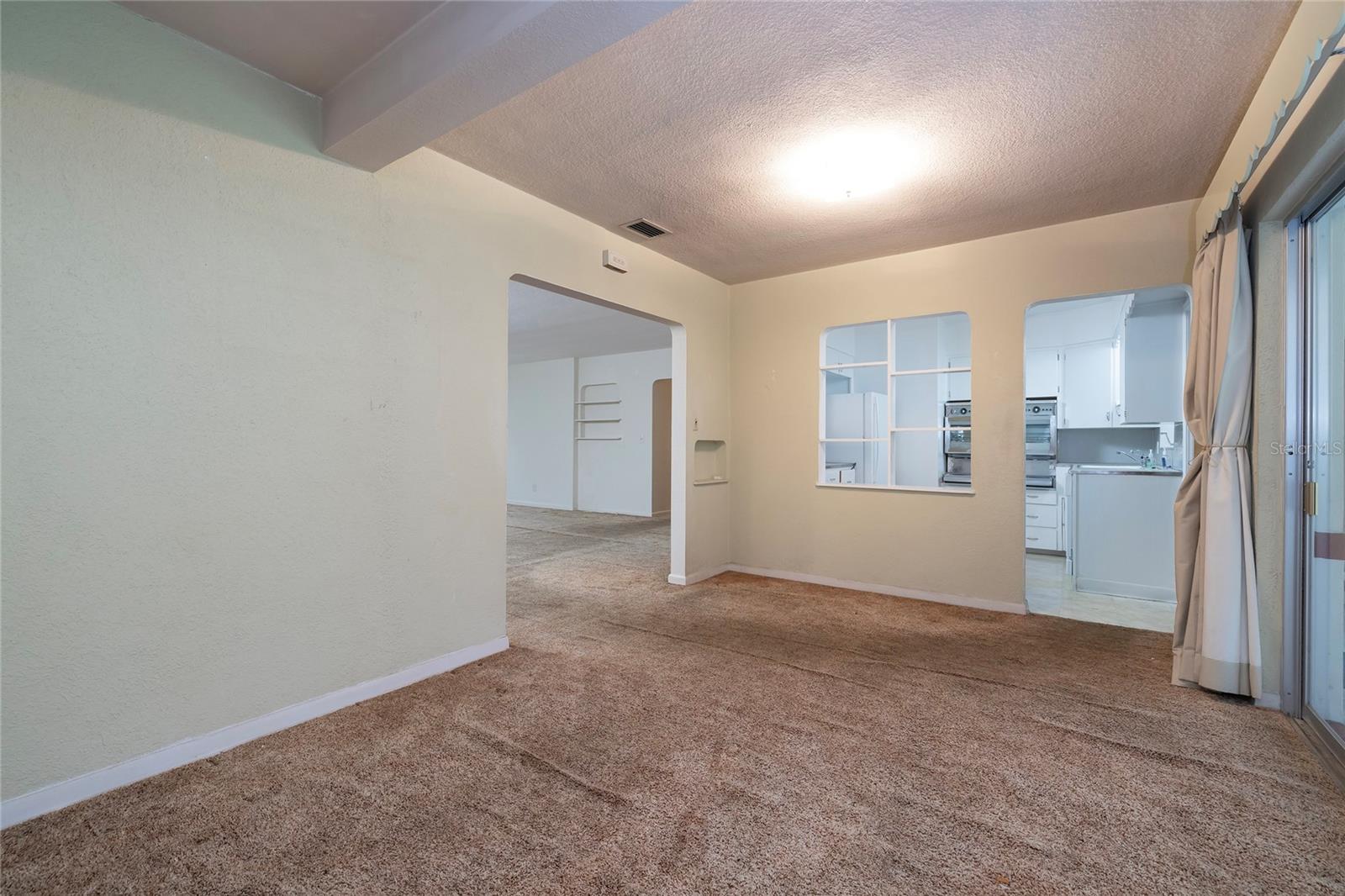 Dining Room, right off the Kitchen and Living Room