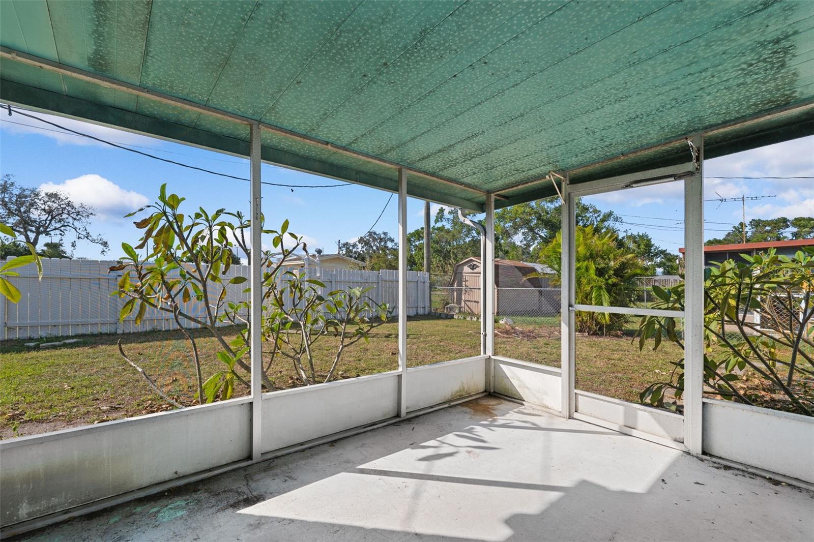 screened in lanai brings added living area