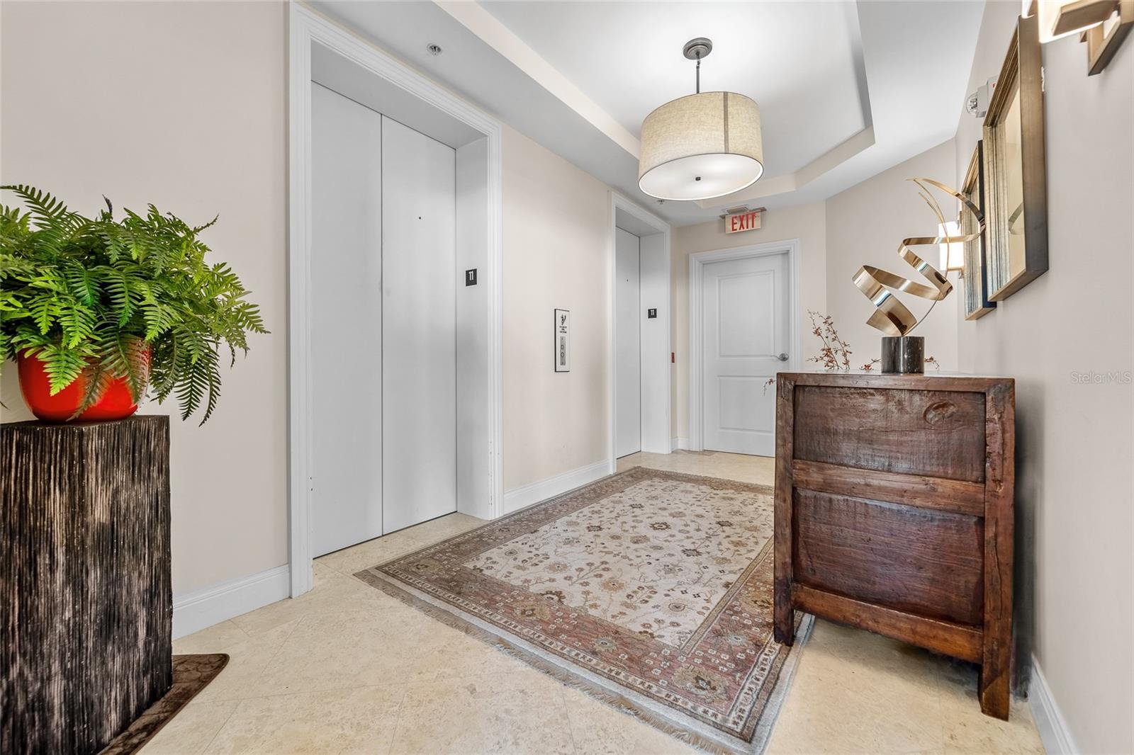 Private Foyer