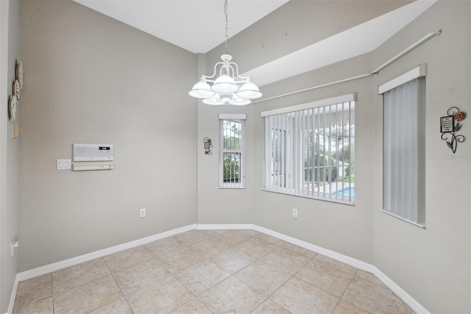 Kitchen Dining Area