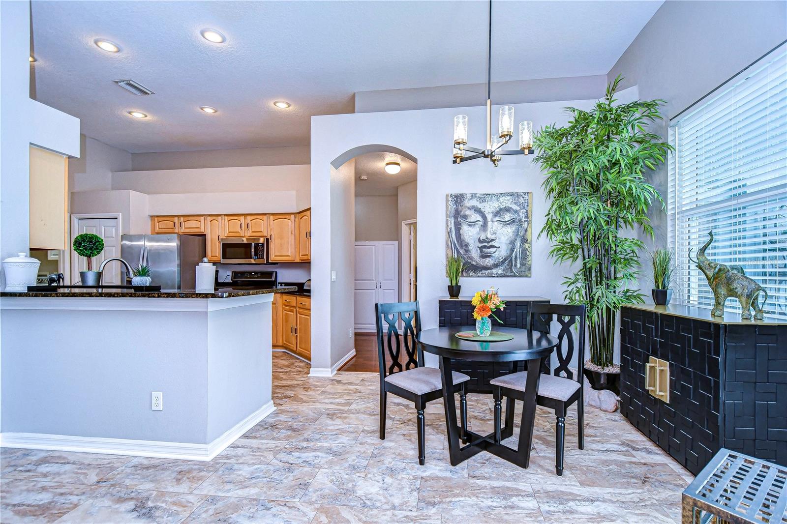 Bright breakfast nook for everyday meals!