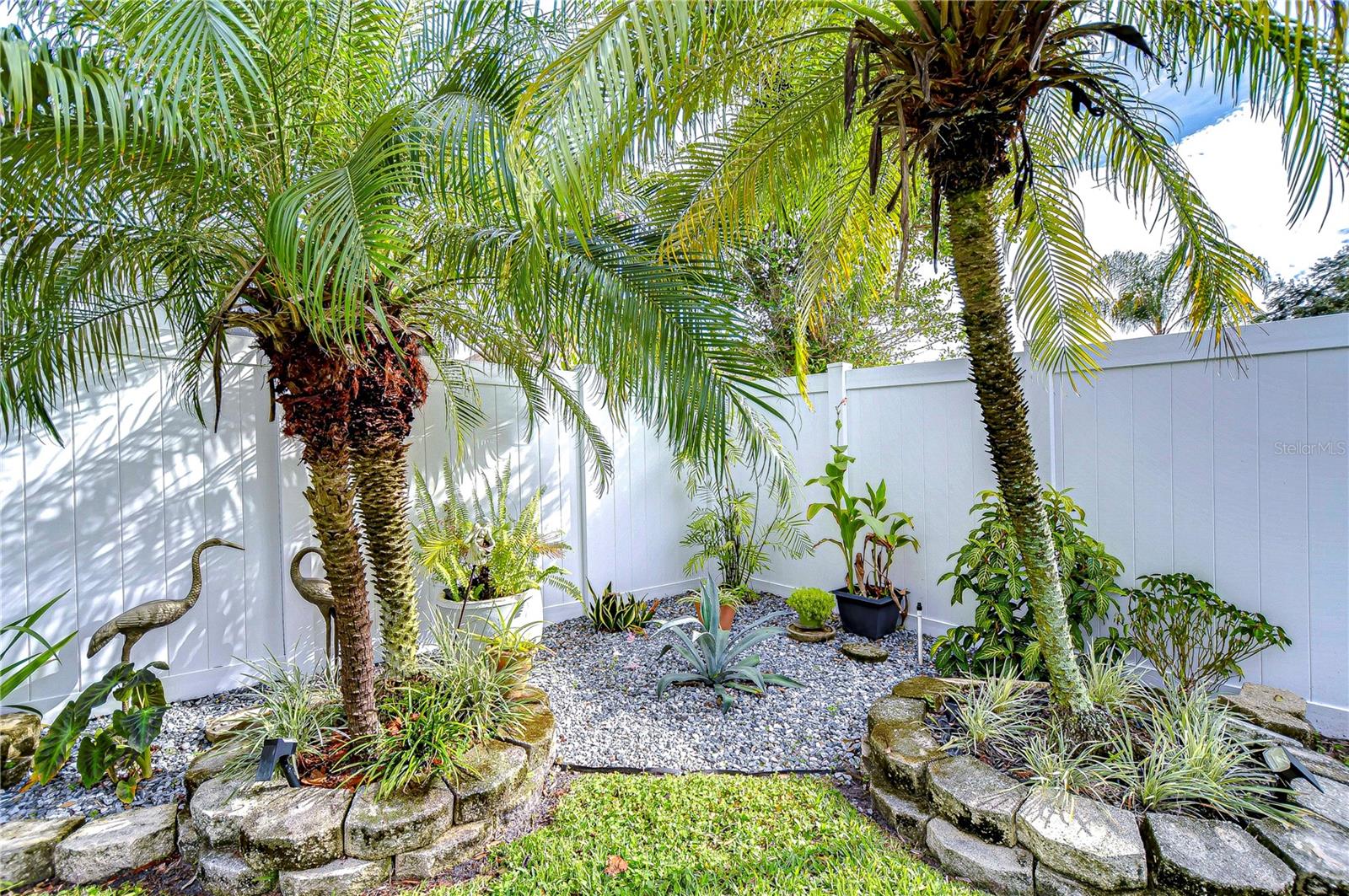 Beautiful tropical landscaping!