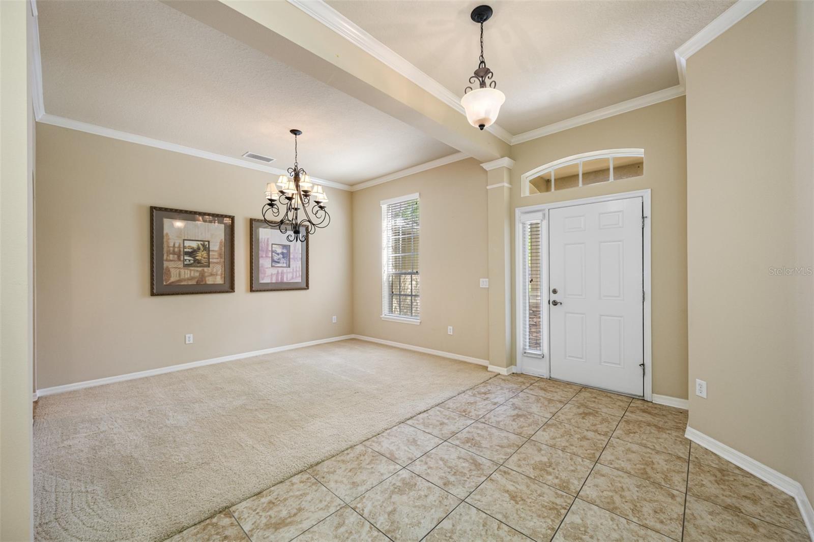 Foyer / Dining Room