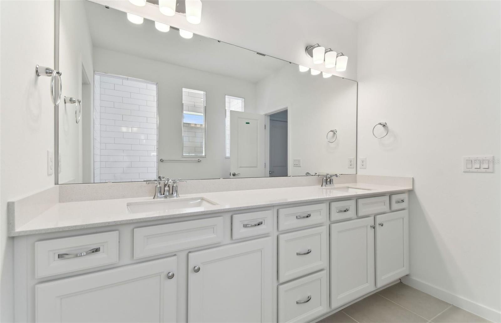 Owner's Bathroom w/Dual Sinks