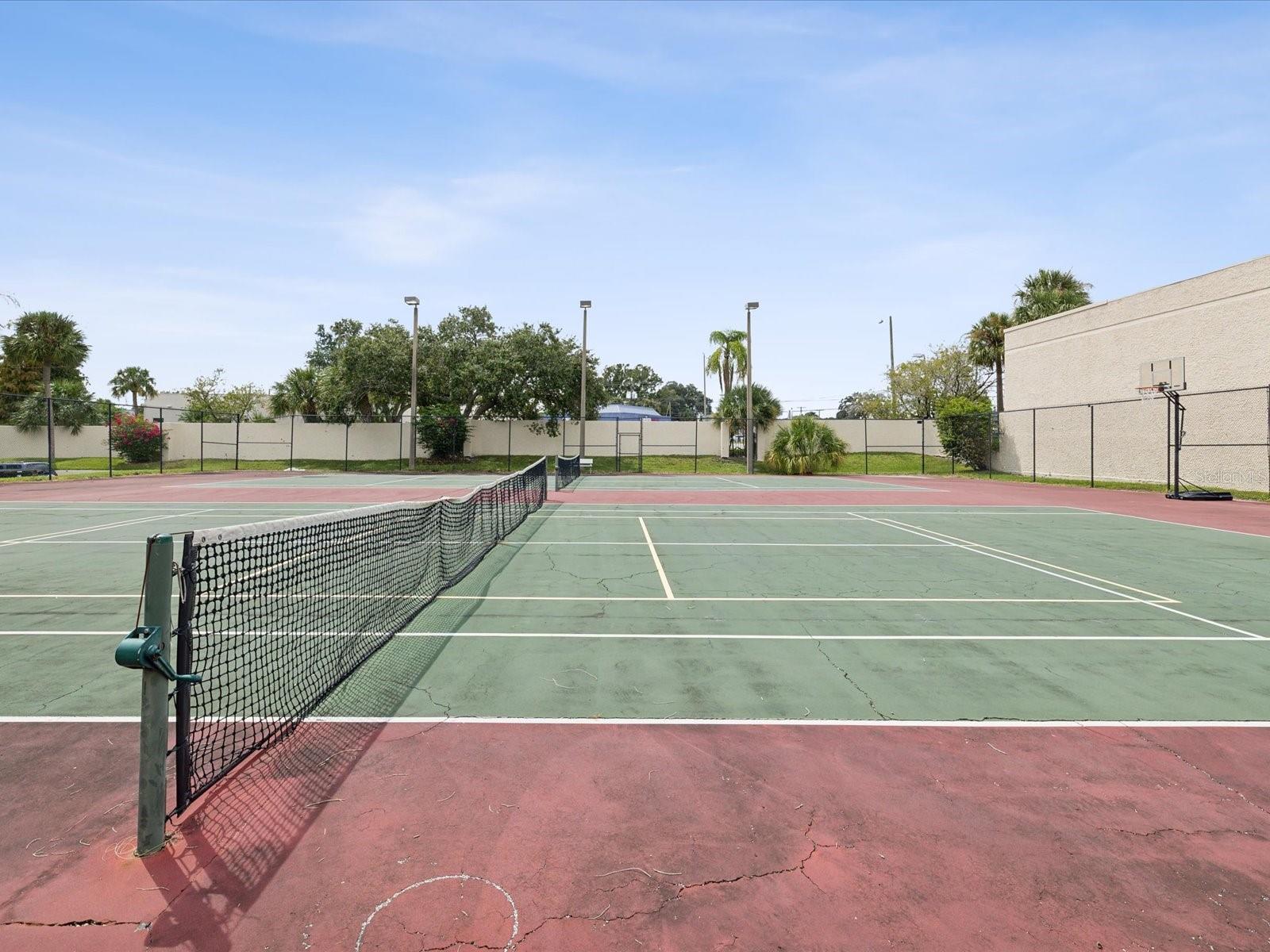 Tennis/Pickle ball courts