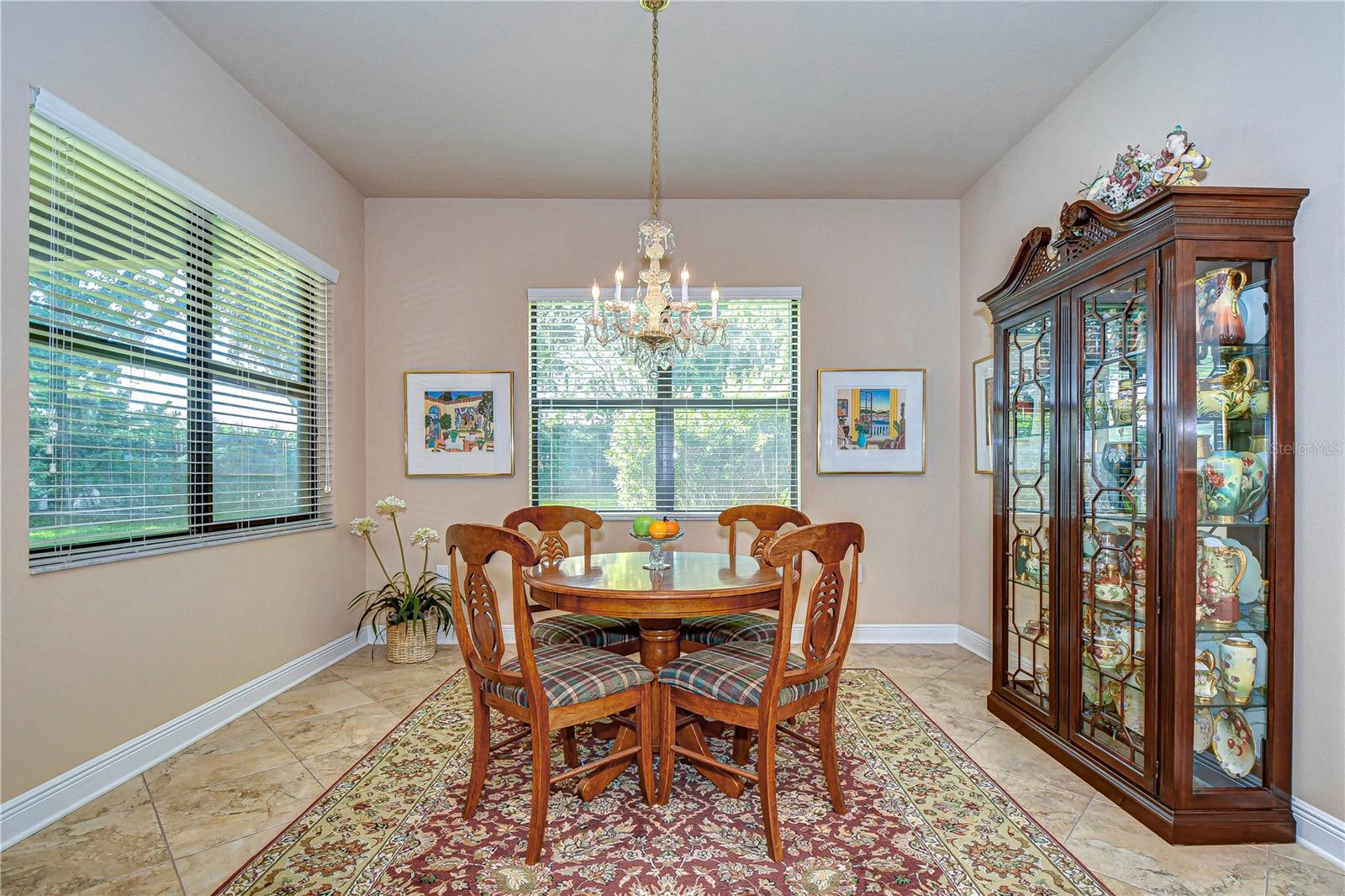 Bright breakfast nook!