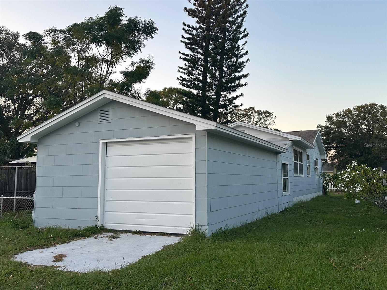 Garage on alley side