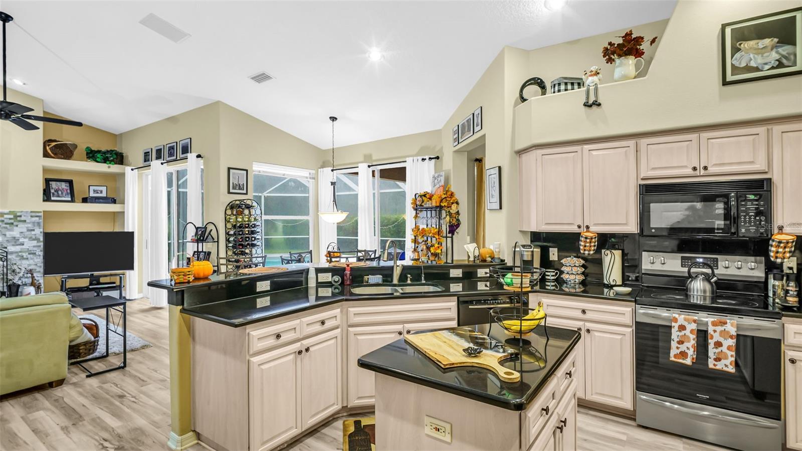 Eat-In Kitchen Family Room Open Floor Plan